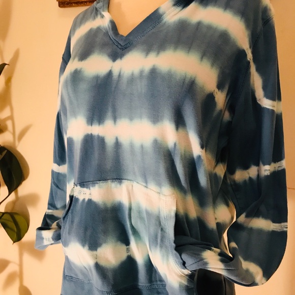 SOLD - Tye Dye! Light Blue & White Tye Dye Hoodie - Picture 2 of 8
